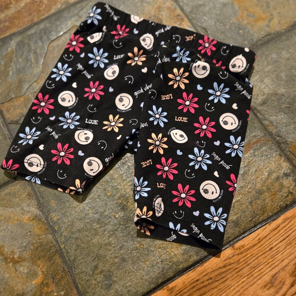 Girls Shorts - Star Ride - M (5/6)